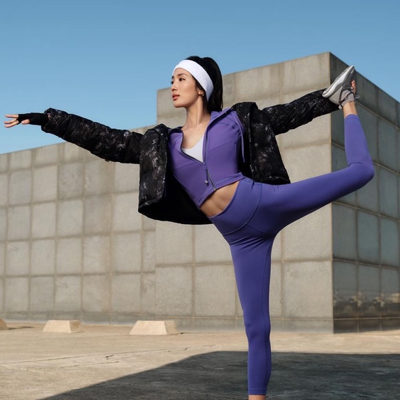 Lululemon wunder puff in aquila black - Picture 6 of 6